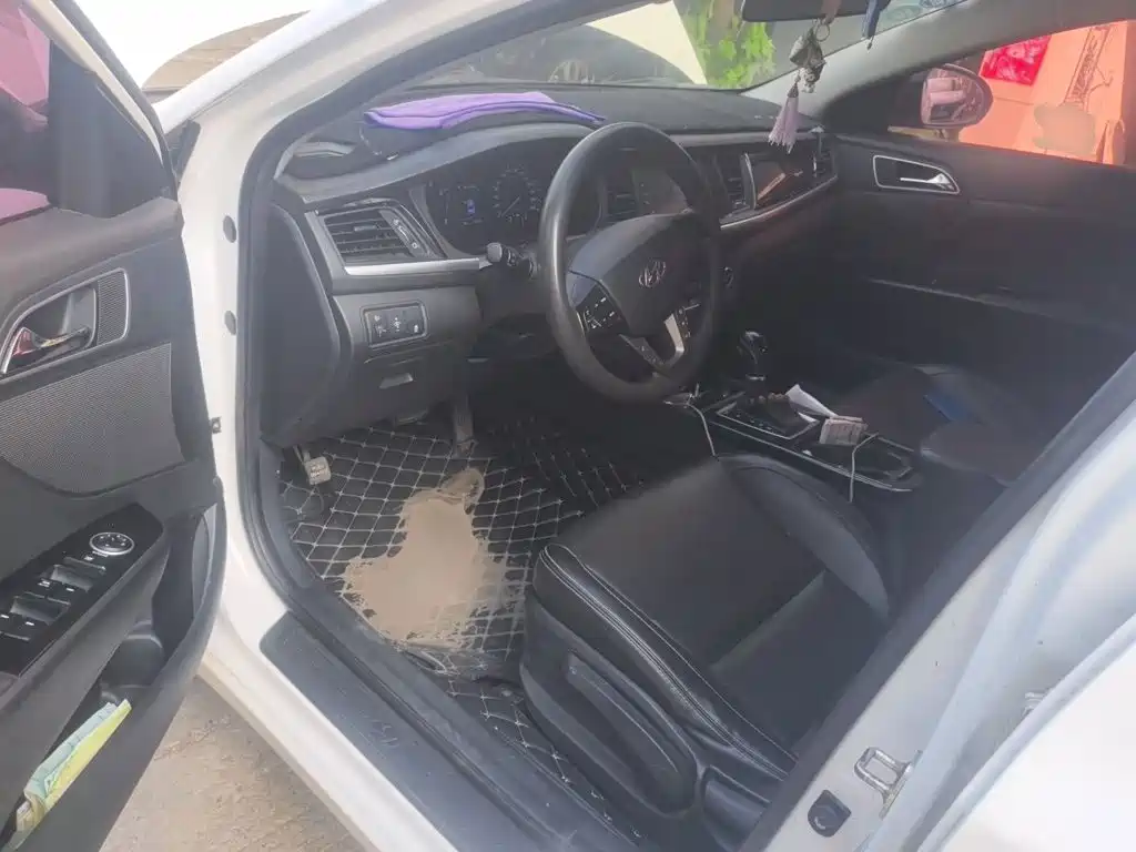 Hyundai Mistra — миниатюра 13