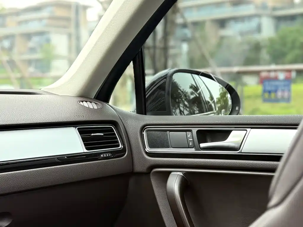 Volkswagen Touareg — миниатюра 6