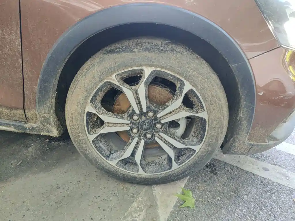 Ford Focus Active — миниатюра 24