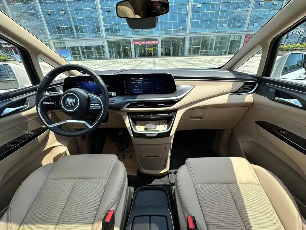 Buick GL8 Hybrid — миниатюра 5