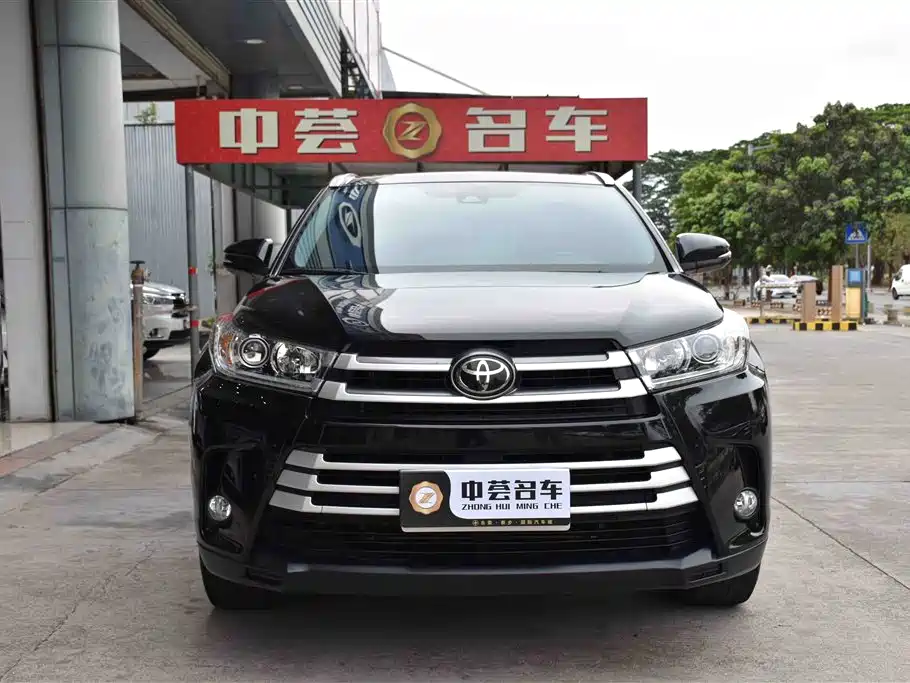 TOYOTA HIGHLANDER