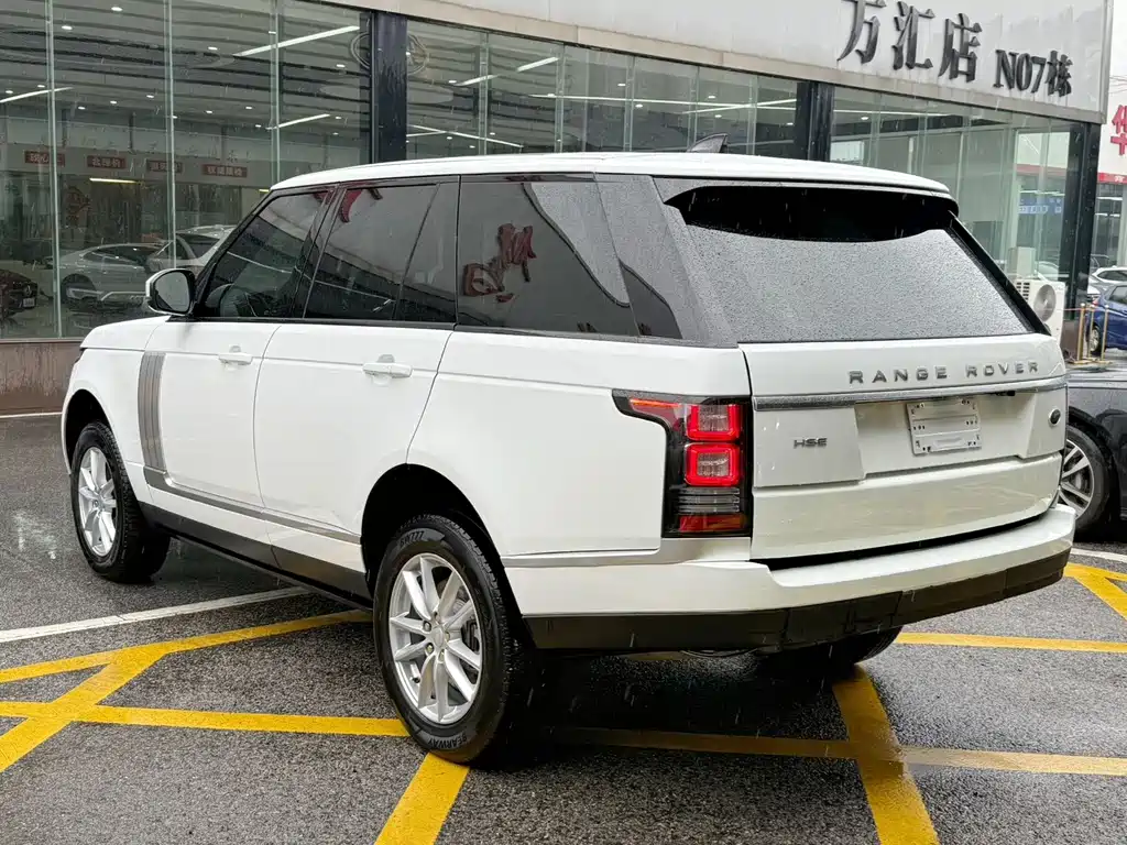Land Rover Range Rover — миниатюра 6