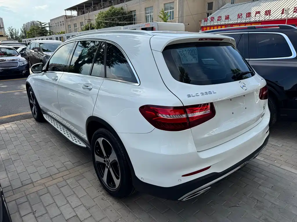 Mercedes-Benz GLC 2019 GLC 260 4MATIC Luxury