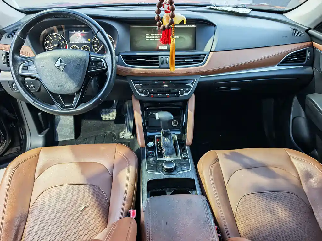 Borgward BX7 — миниатюра 11