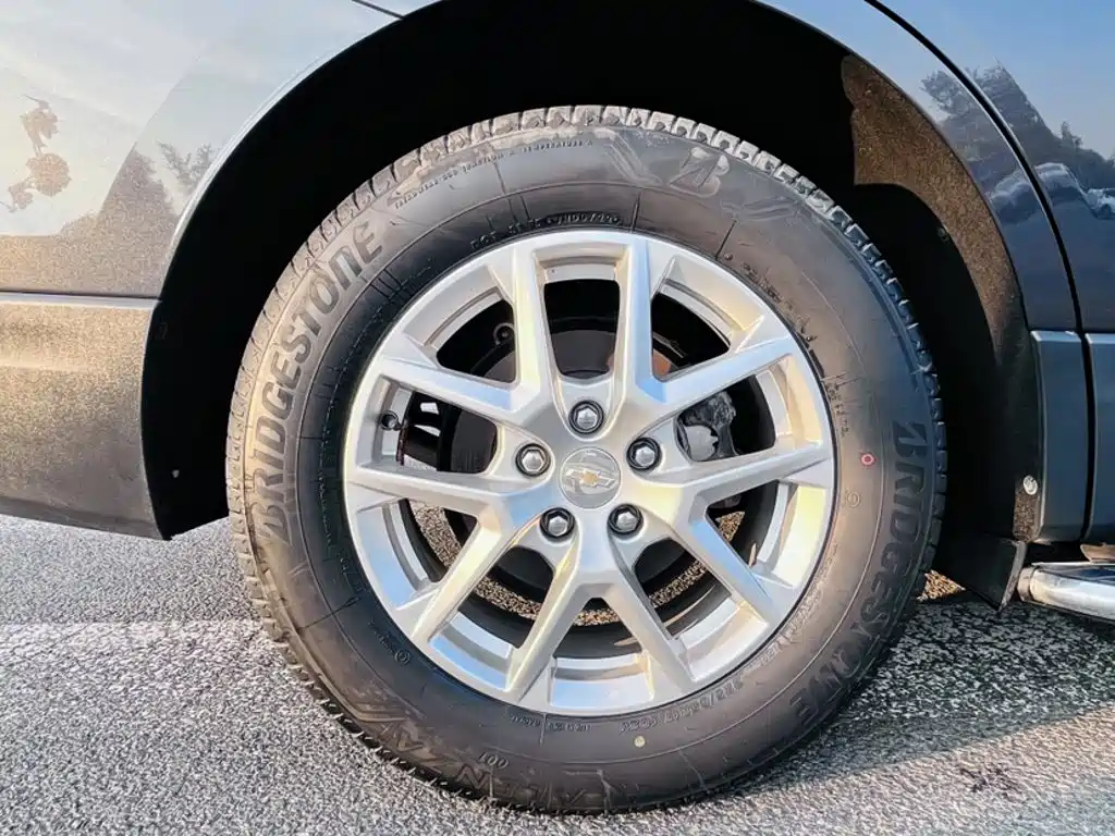 Chevrolet Equinox — миниатюра 25