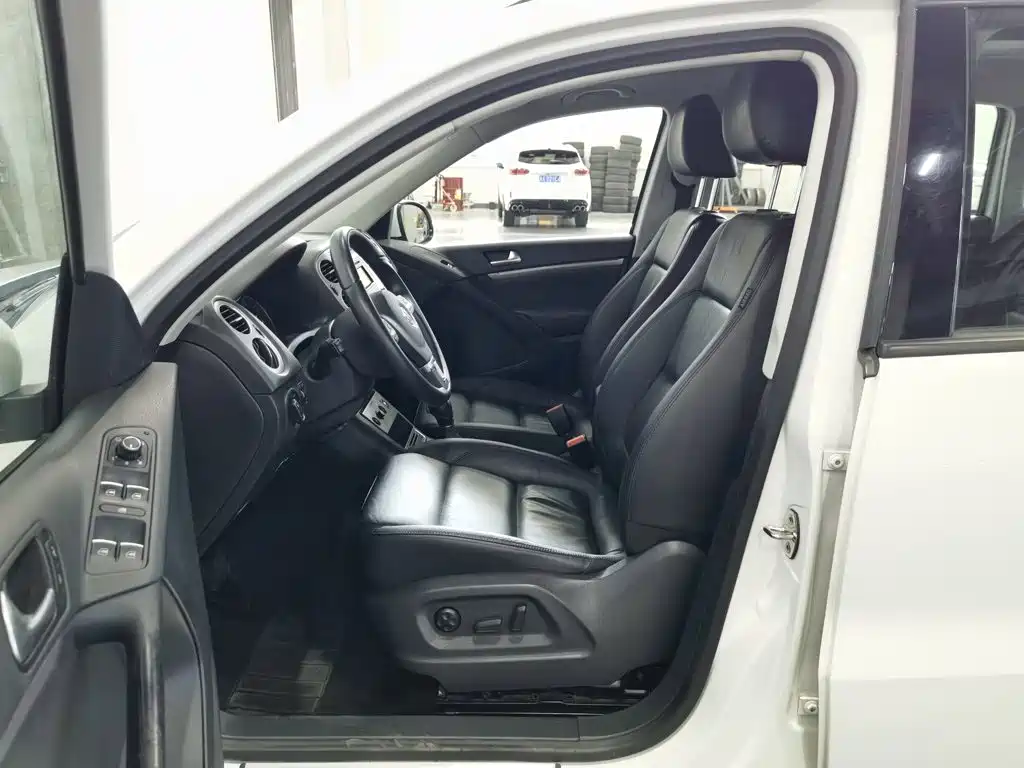 Volkswagen Tiguan 2013 1.8TSI AT Comfort