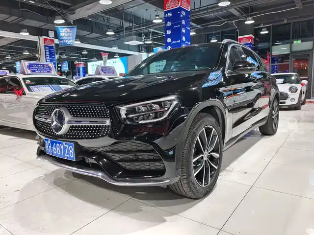 MERCEDES-BENZ GLC