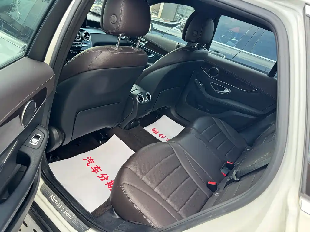 Mercedes-Benz GLC 2019 GLC 260 4MATIC Luxury