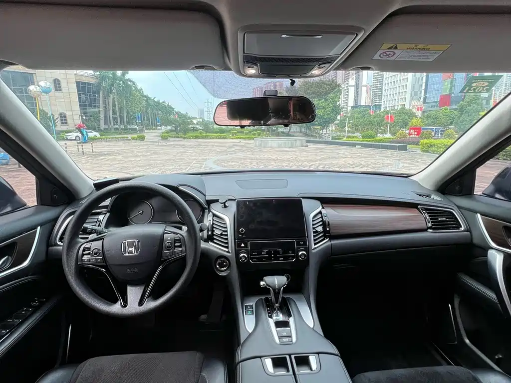 Honda Avancier — миниатюра 7