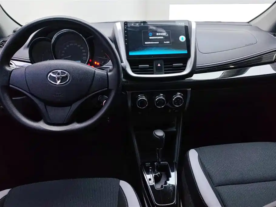 TOYOTA YARIS L ZHIXUAN