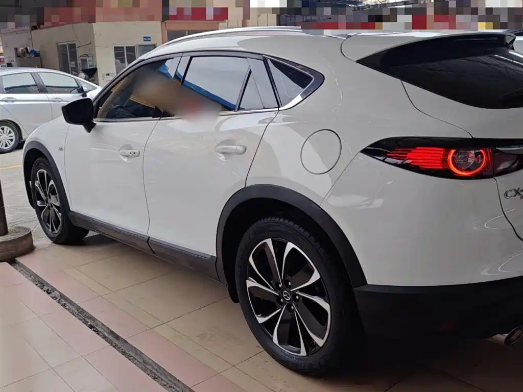 MAZDA CX 4