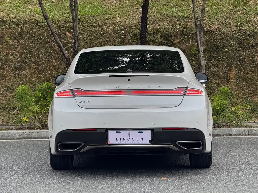 Lincoln MKZ — миниатюра 8