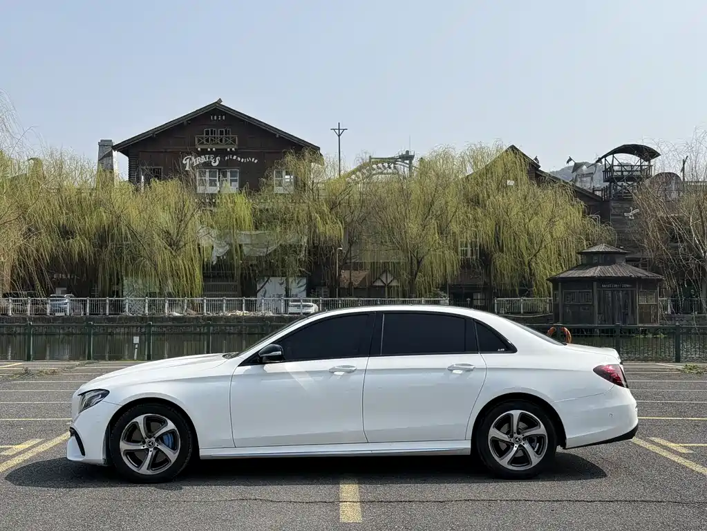 Mercedes-Benz E-Class E 2018 E 300 L Sport Fashion