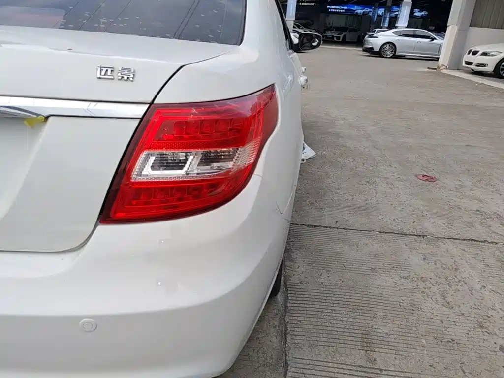 Geely Vision — миниатюра 8