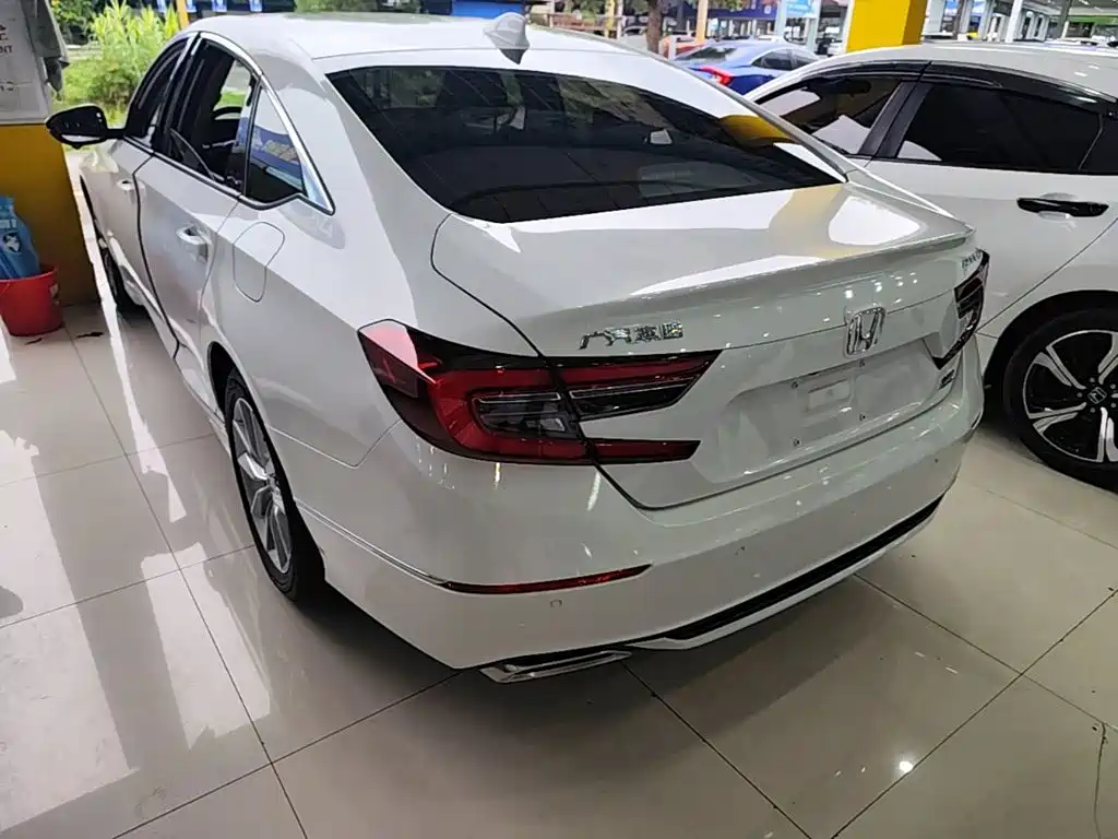 Honda Accord — миниатюра 5