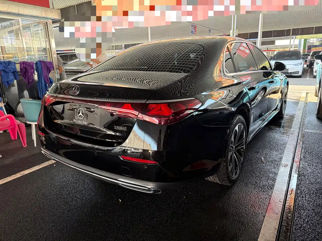 Mercedes-Benz E-Class — миниатюра 13