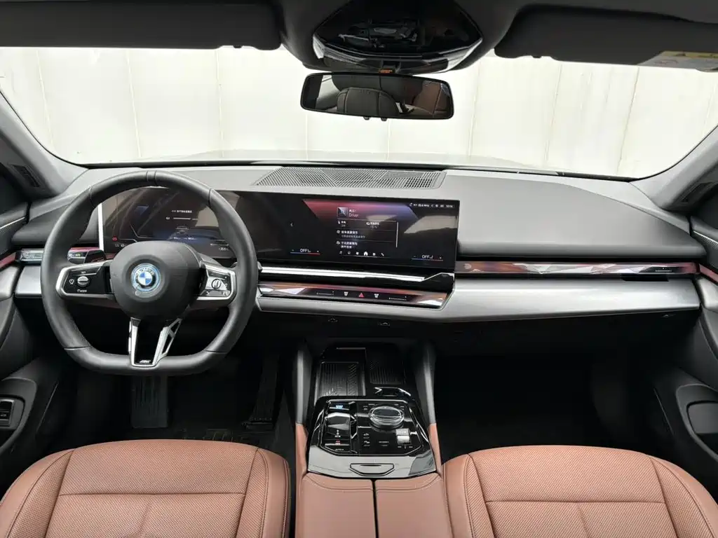 BMW i5 2025 eDrive 40L M Sport