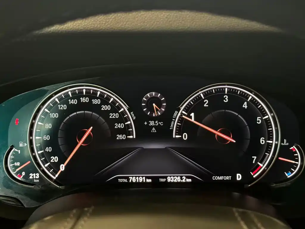 BMW 5 Series — миниатюра 17