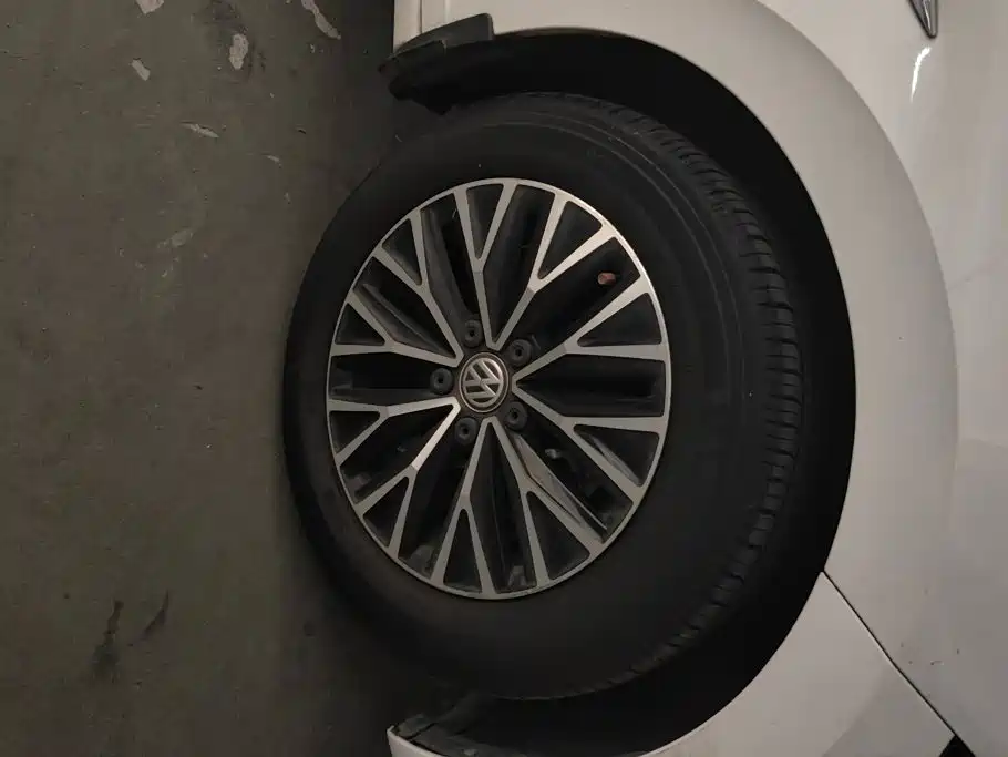 Volkswagen Sagitar — миниатюра 6