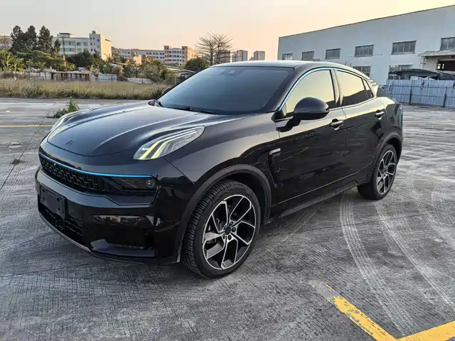 2021 Lynk & Co 05