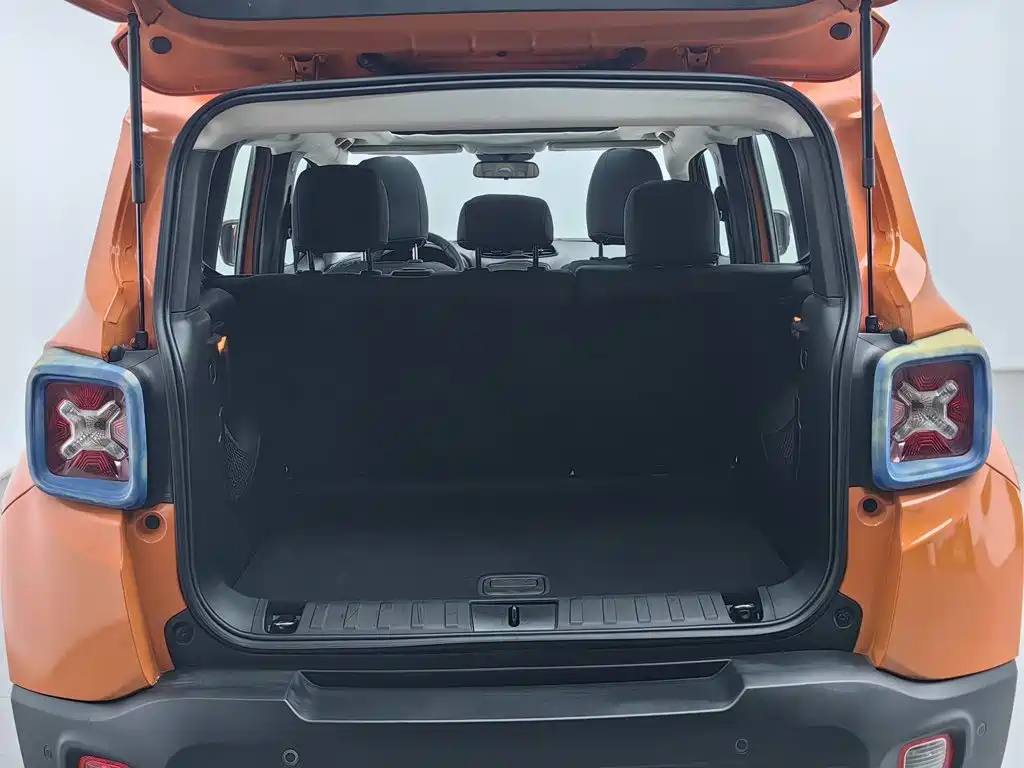 Jeep Renegade — миниатюра 16