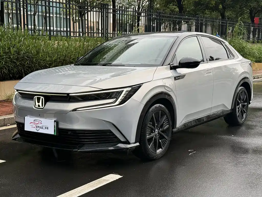 Honda e:NP2 2025