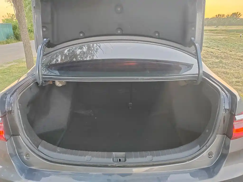 BYD Qin NEV — миниатюра 8