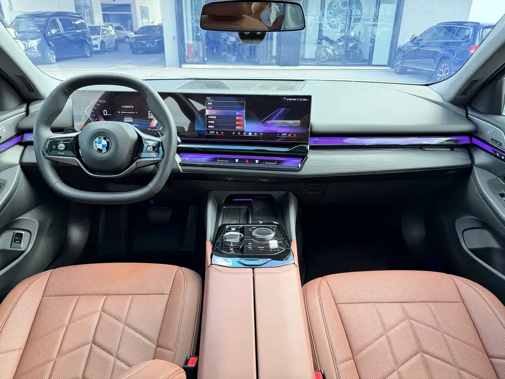 BMW 5 Series — миниатюра 18