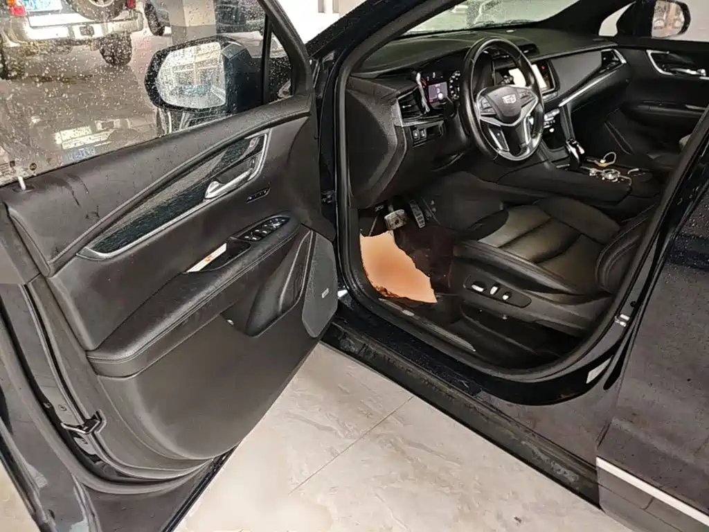 Cadillac XT5 — миниатюра 16