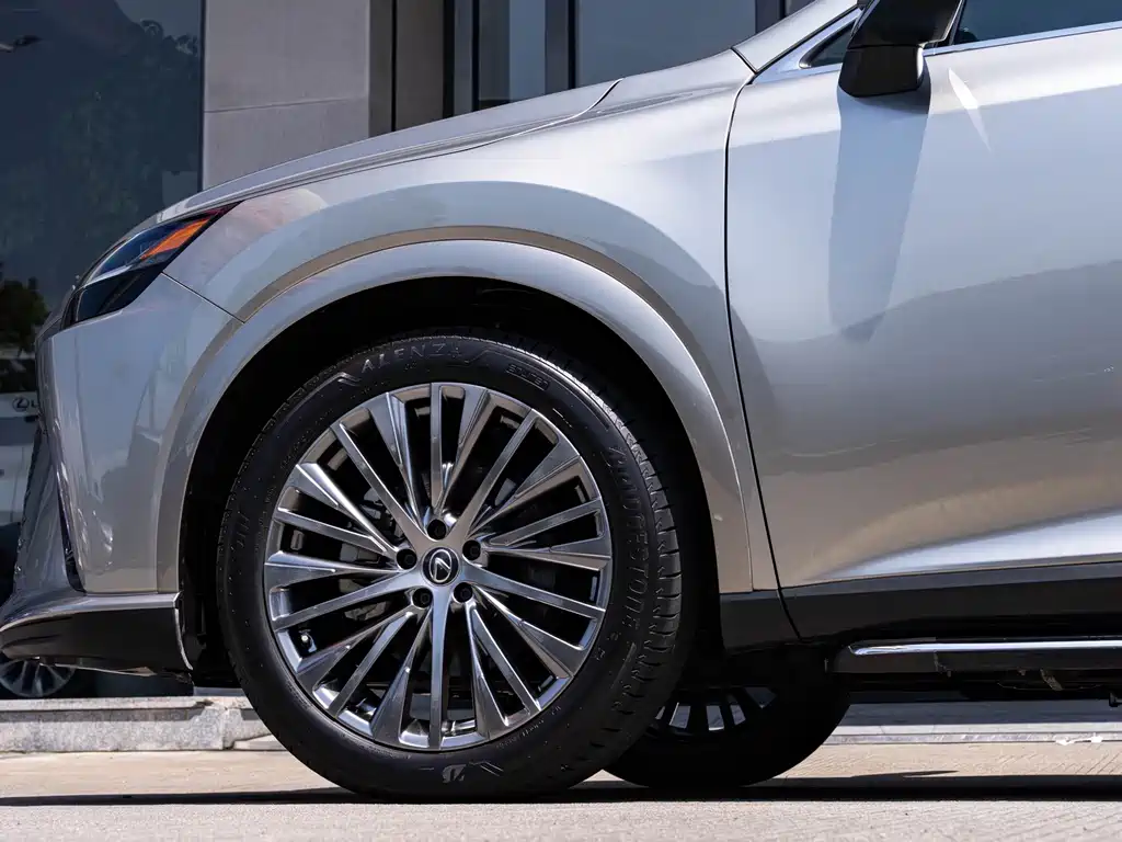 Lexus RX — миниатюра 8