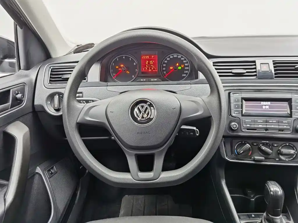 Volkswagen Santana — миниатюра 11