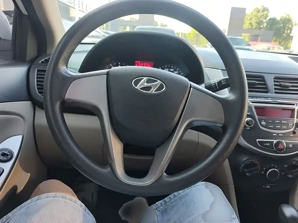 Hyundai Verna — миниатюра 11
