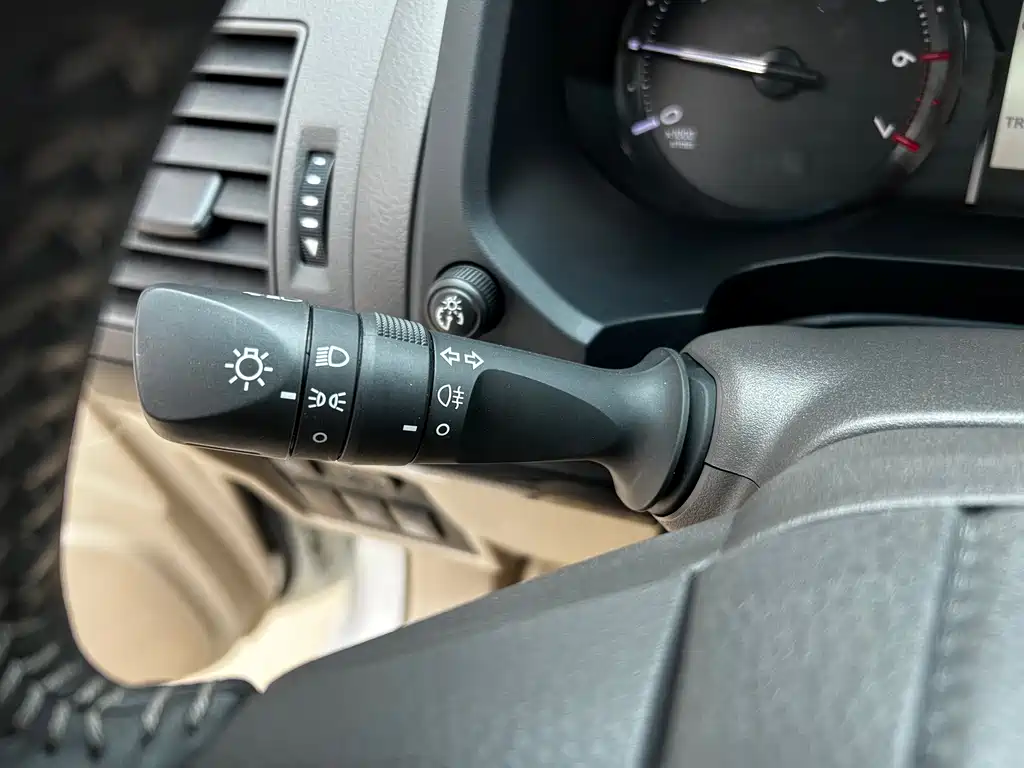 Toyota Land Cruiser Prado 2023 4.0L