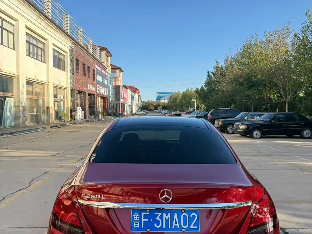 Mercedes-Benz C-Class — миниатюра 6