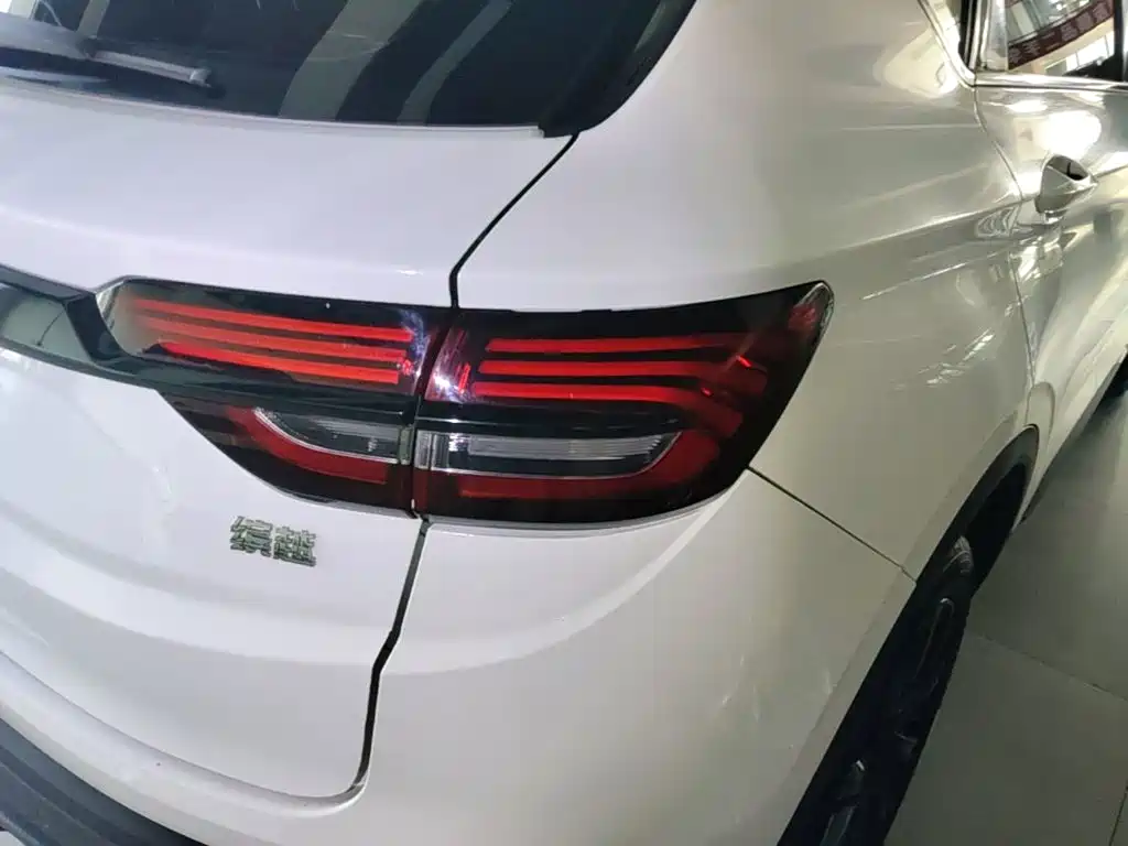 Geely Binyue — миниатюра 8