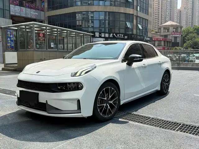 2020 Lynk & Co 03