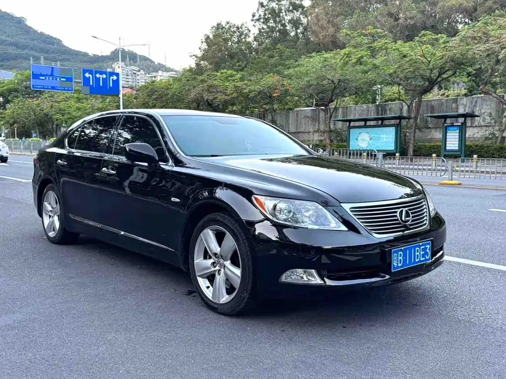 Lexus LS 2006 460L