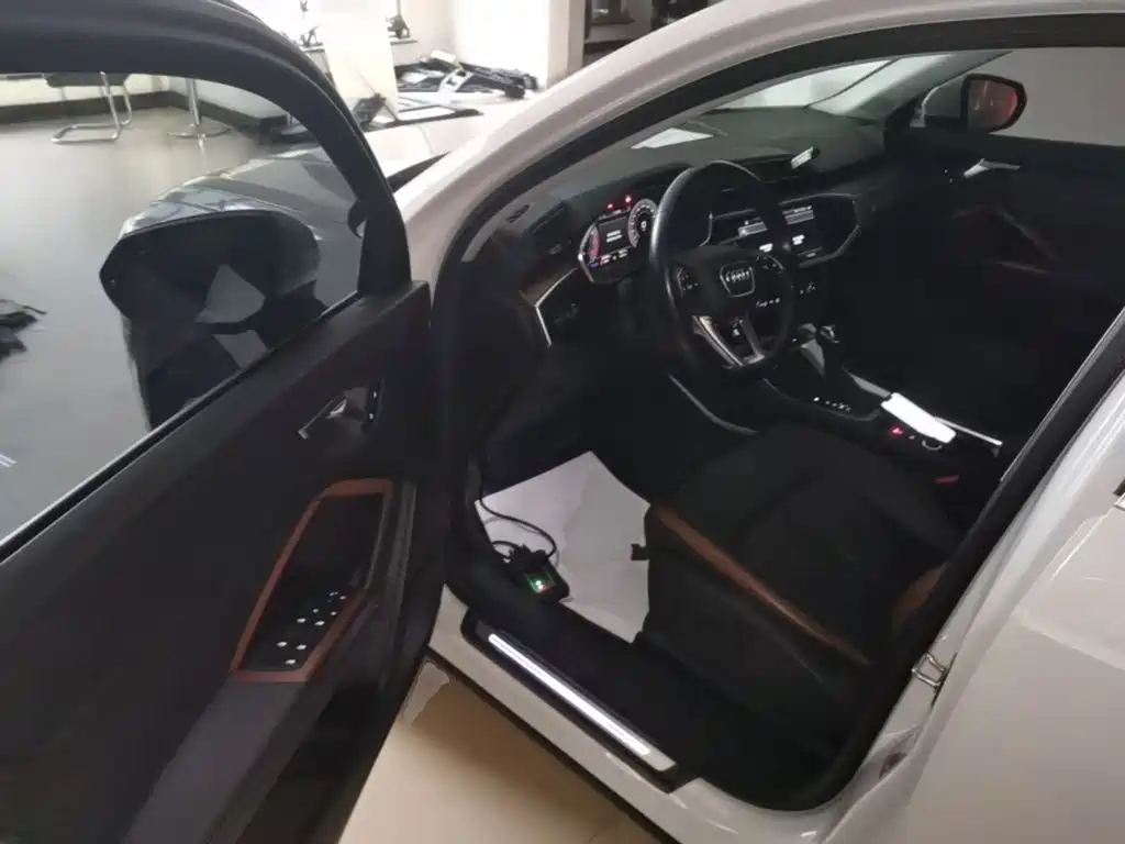 Audi Q3 — миниатюра 16
