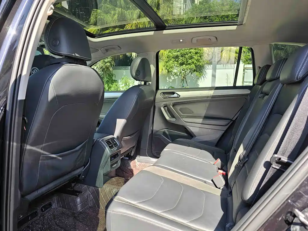 Volkswagen Tiguan L — миниатюра 8