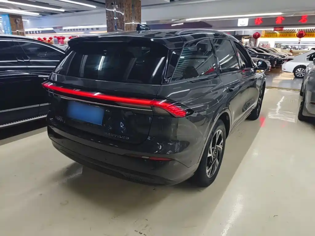 Lincoln Nautilus 2023 2.0T