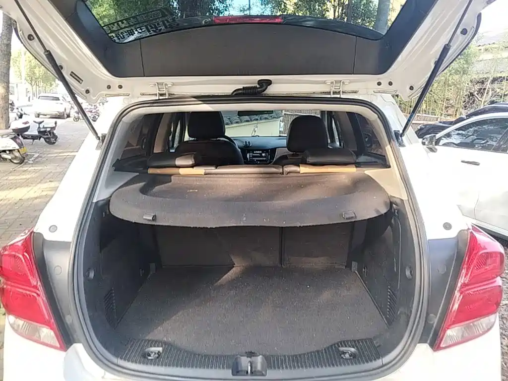 Chevrolet Trax — миниатюра 19