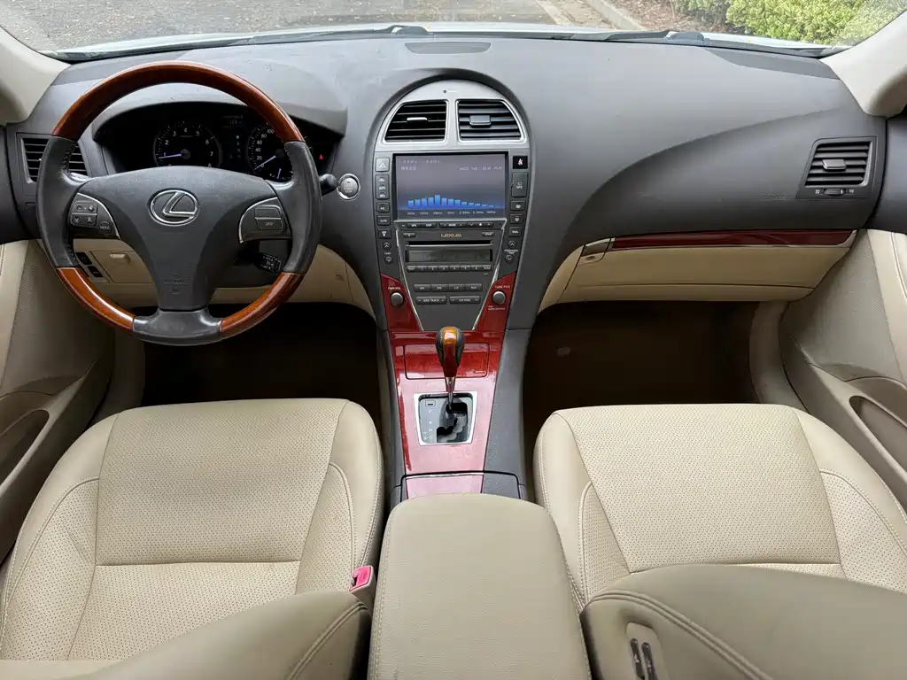 Lexus ES — миниатюра 14