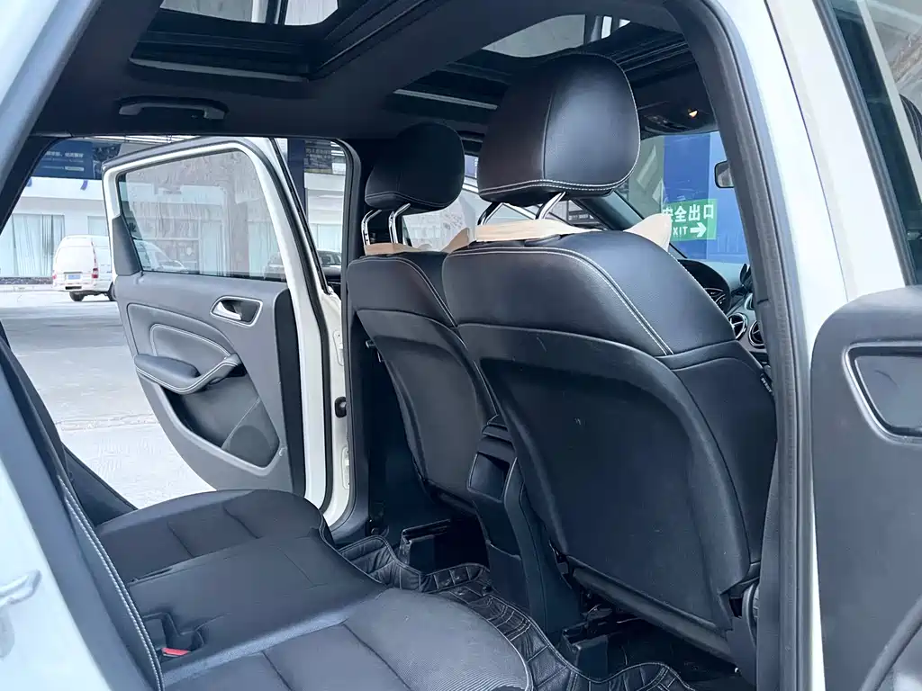 Mercedes-Benz B-Class — миниатюра 9