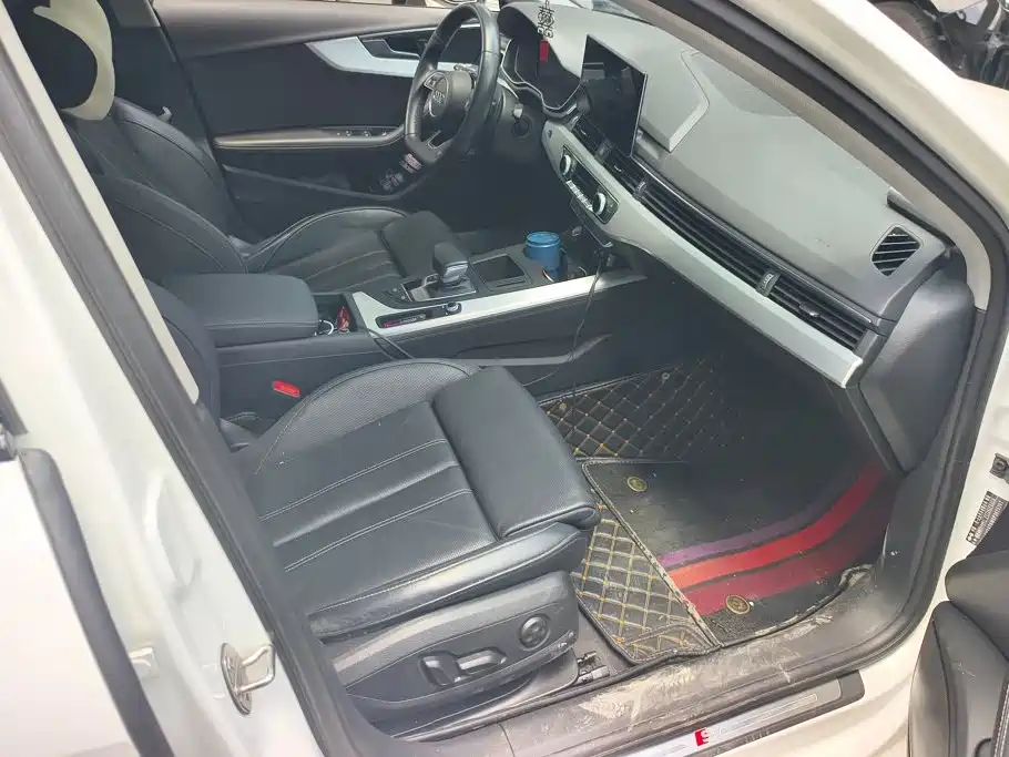 Audi A4L 2022 40 TFSI Luxury