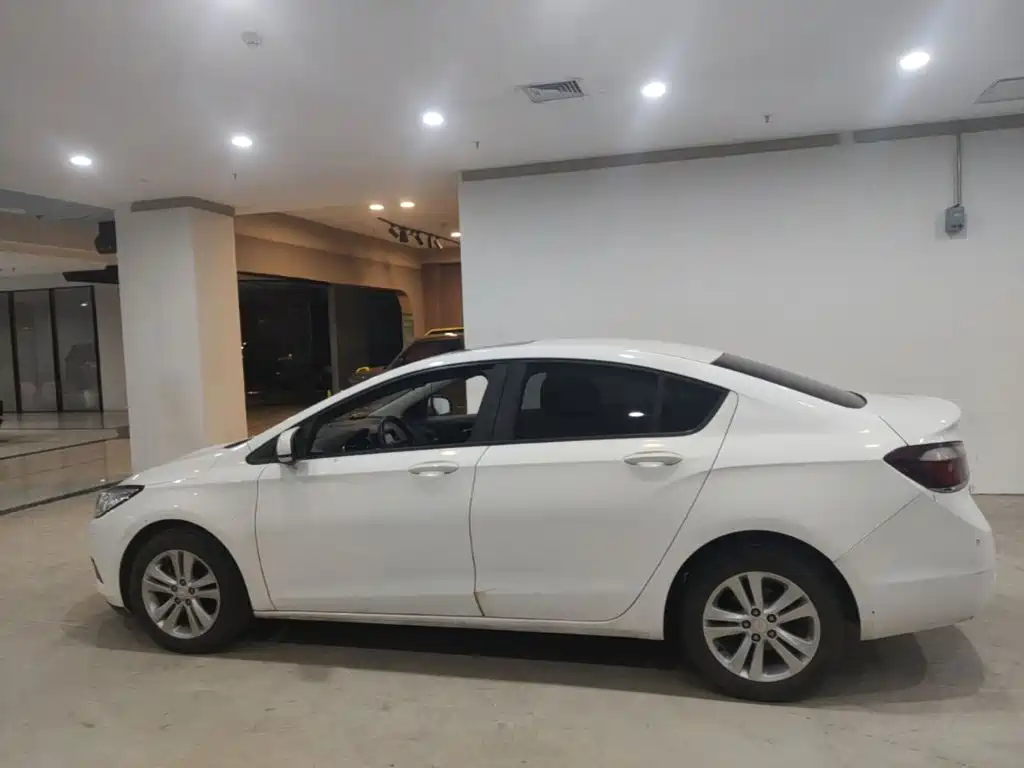 Chevrolet Cruze — миниатюра 25