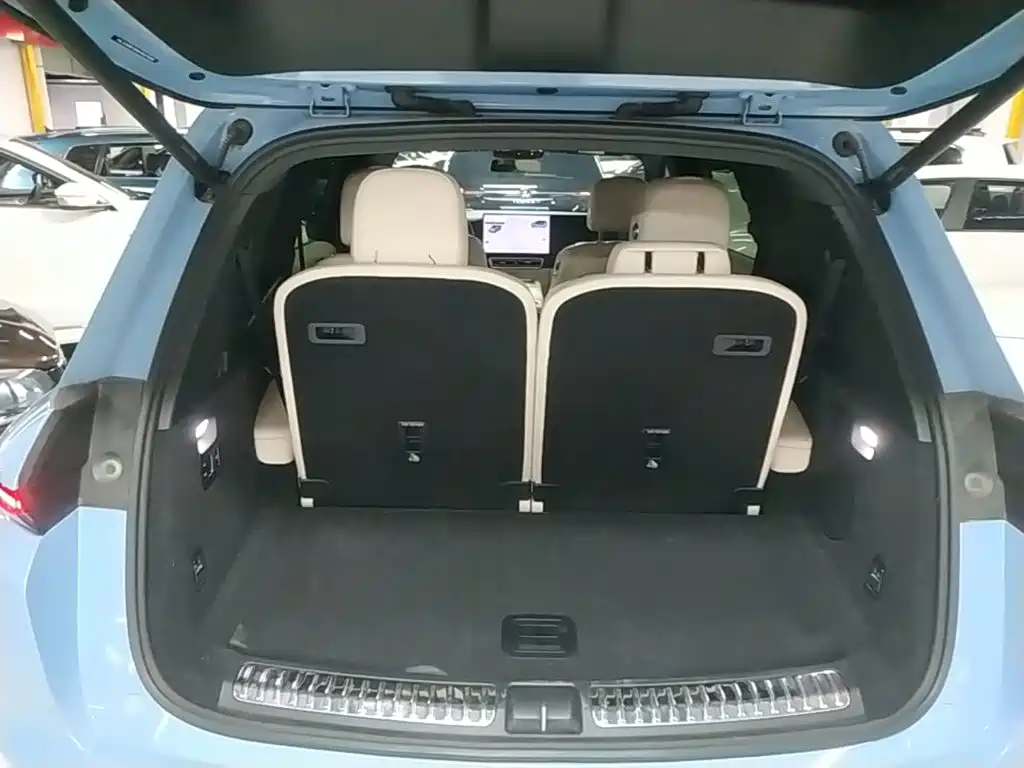 Li Auto Li L8 — миниатюра 19