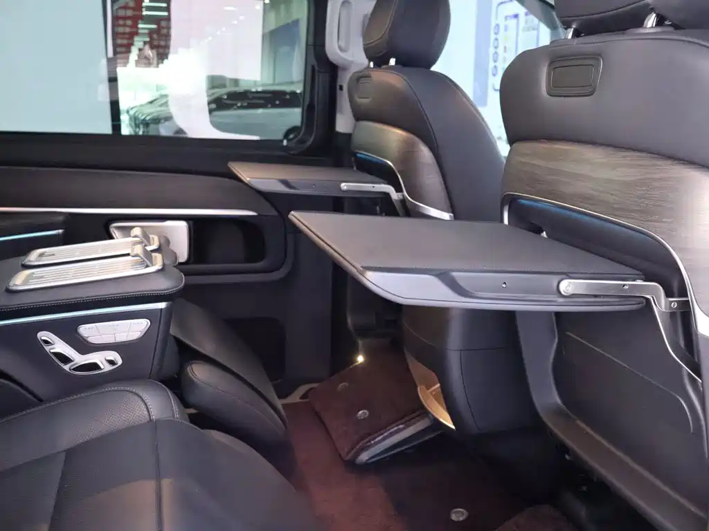Mercedes-Benz V-Class — миниатюра 26