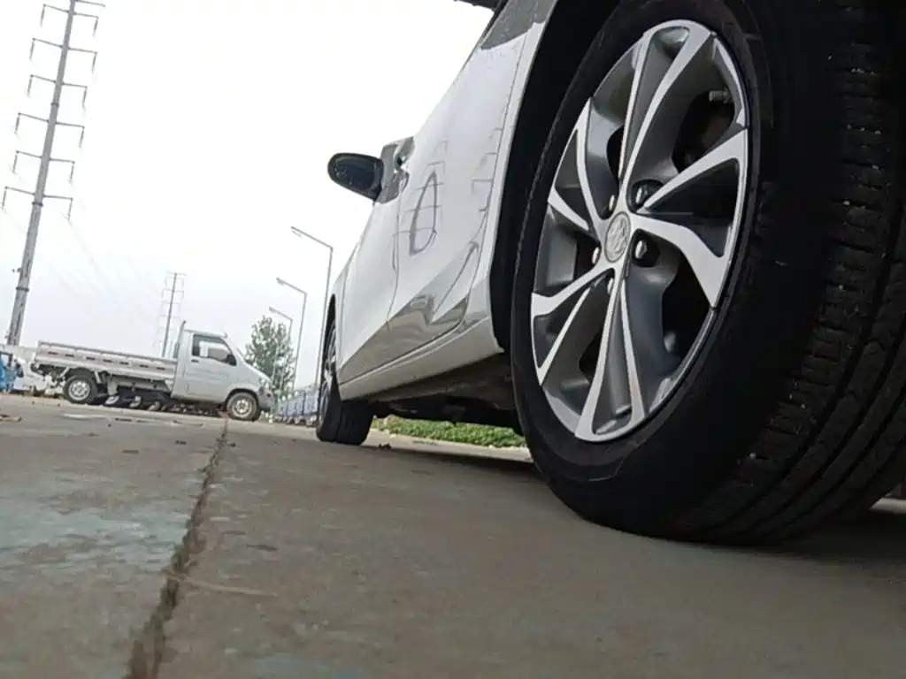 Buick Verano — миниатюра 22