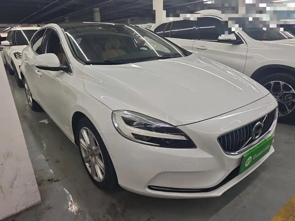 Volvo V40 — миниатюра 22