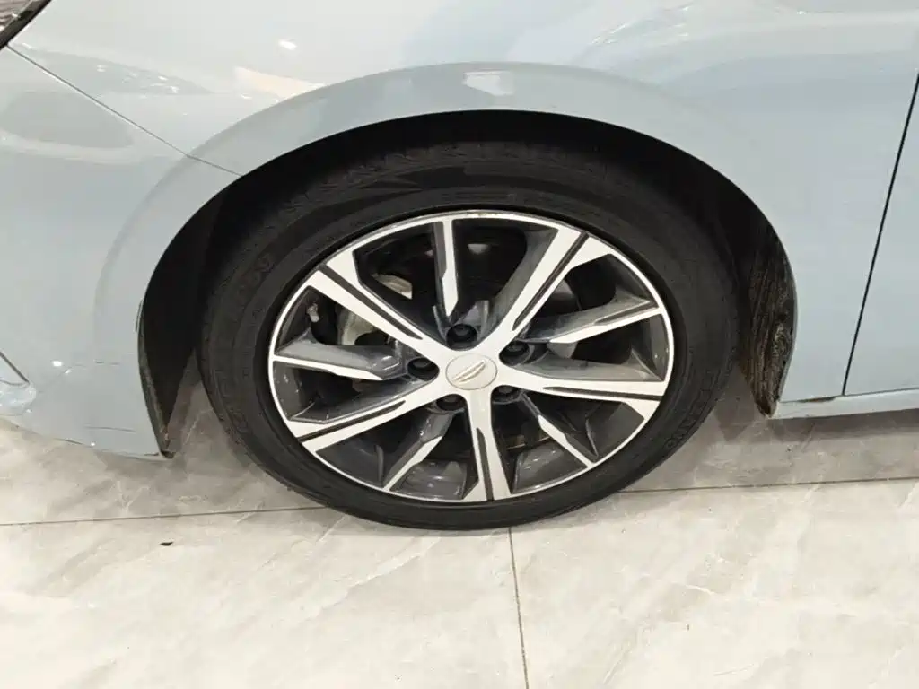 Geely Emgrand — миниатюра 23